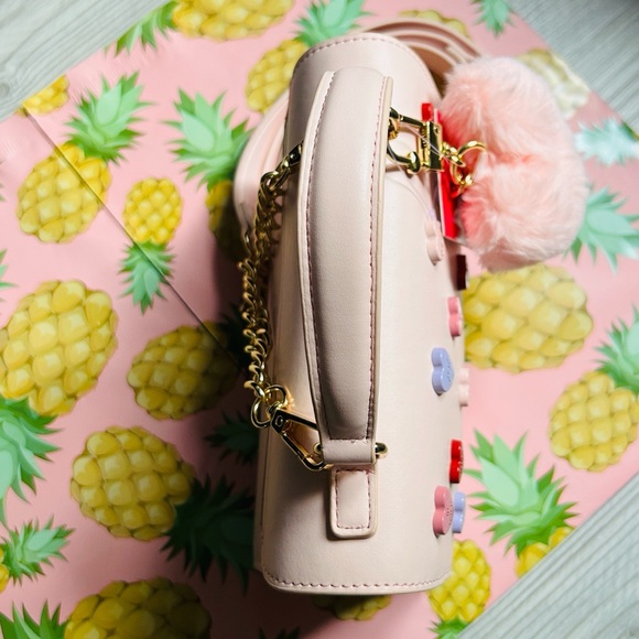 💕 Betsey Johnson Candy Heart Top Carry & Crossbody Handbag NWT - Picture 4 of 14